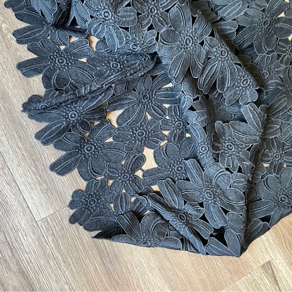 NA-KD Cold Shoulder Crochet Midi Dress. - Picture 6 of 14